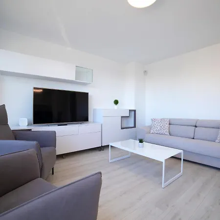Appartement Isea 06 By Interhome Calp